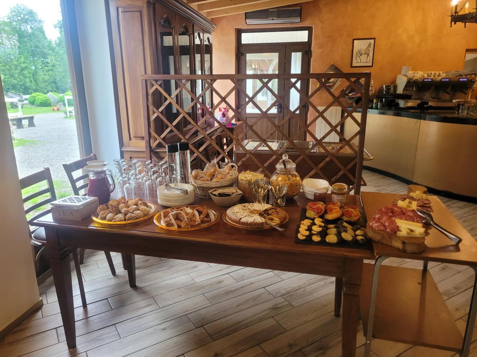 Agriturismo La Fornace Centro Ippico 科莫 外观 照片