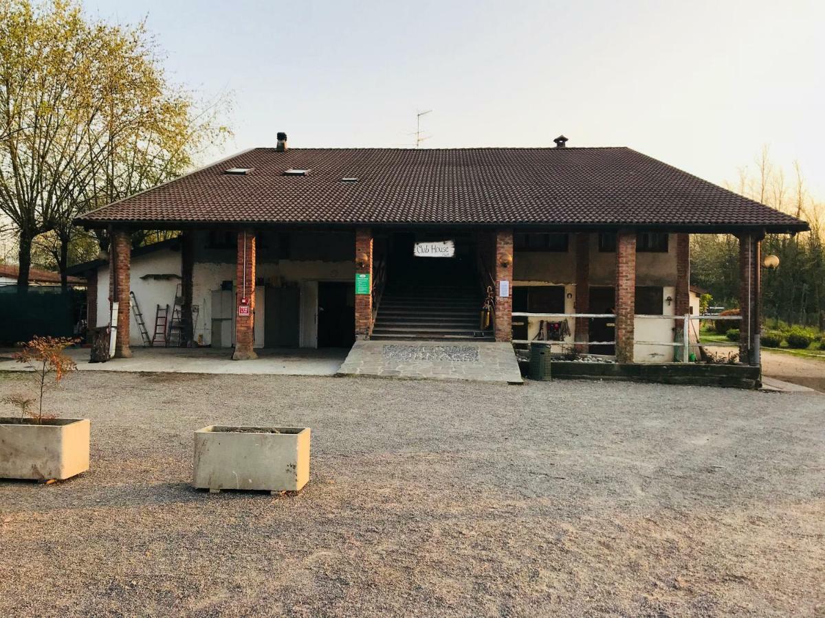 Agriturismo La Fornace Centro Ippico 科莫 外观 照片